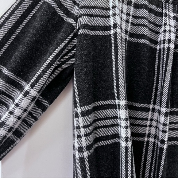 Faherty Legend Sweater Shirt in grey Charcoal Buffalo Check large buttons - Picture 6 of 7